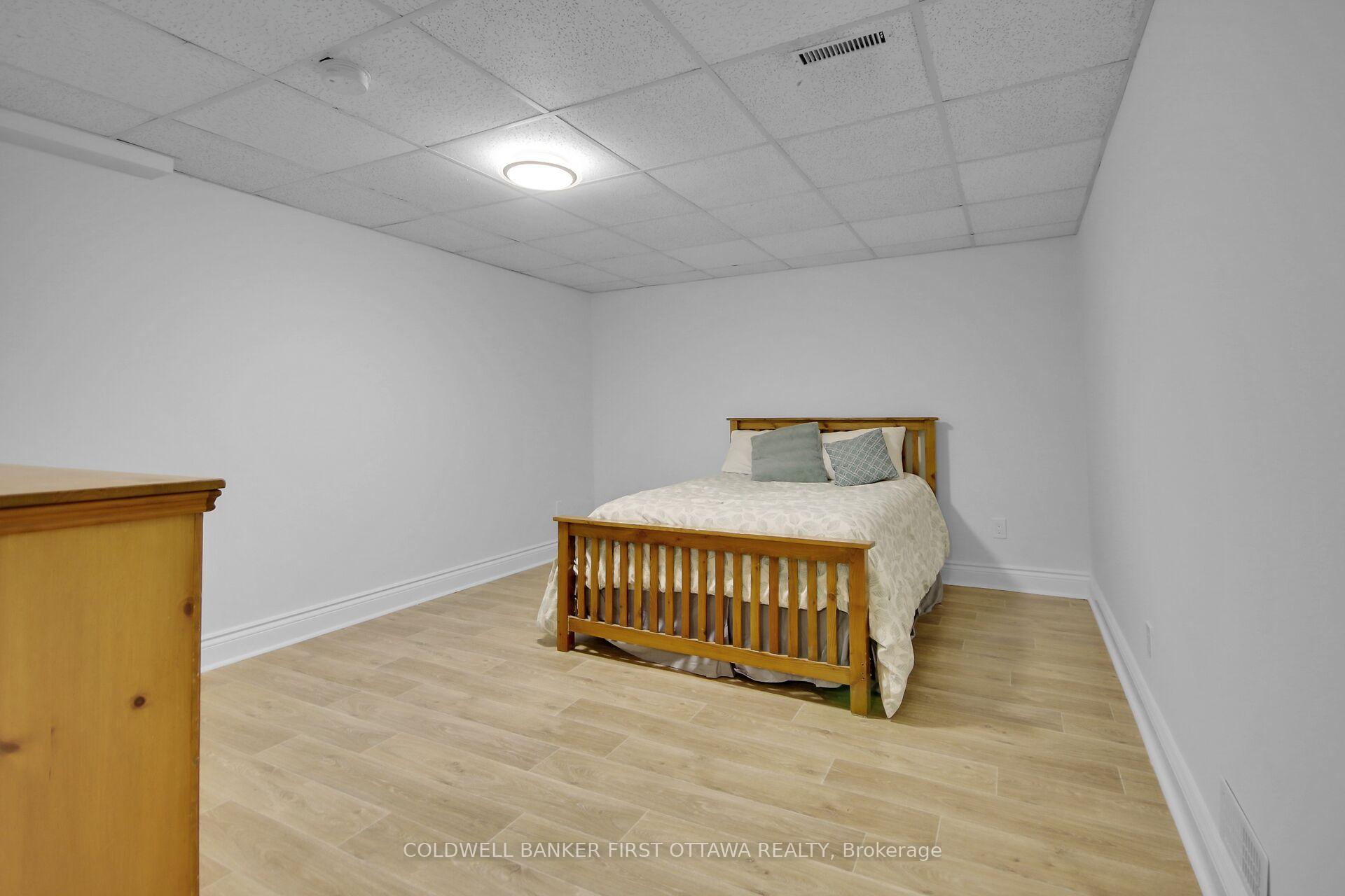 Photo 20 of 2313 Edward Kidd Crescent, Ottawa, North Gower — HOMEH