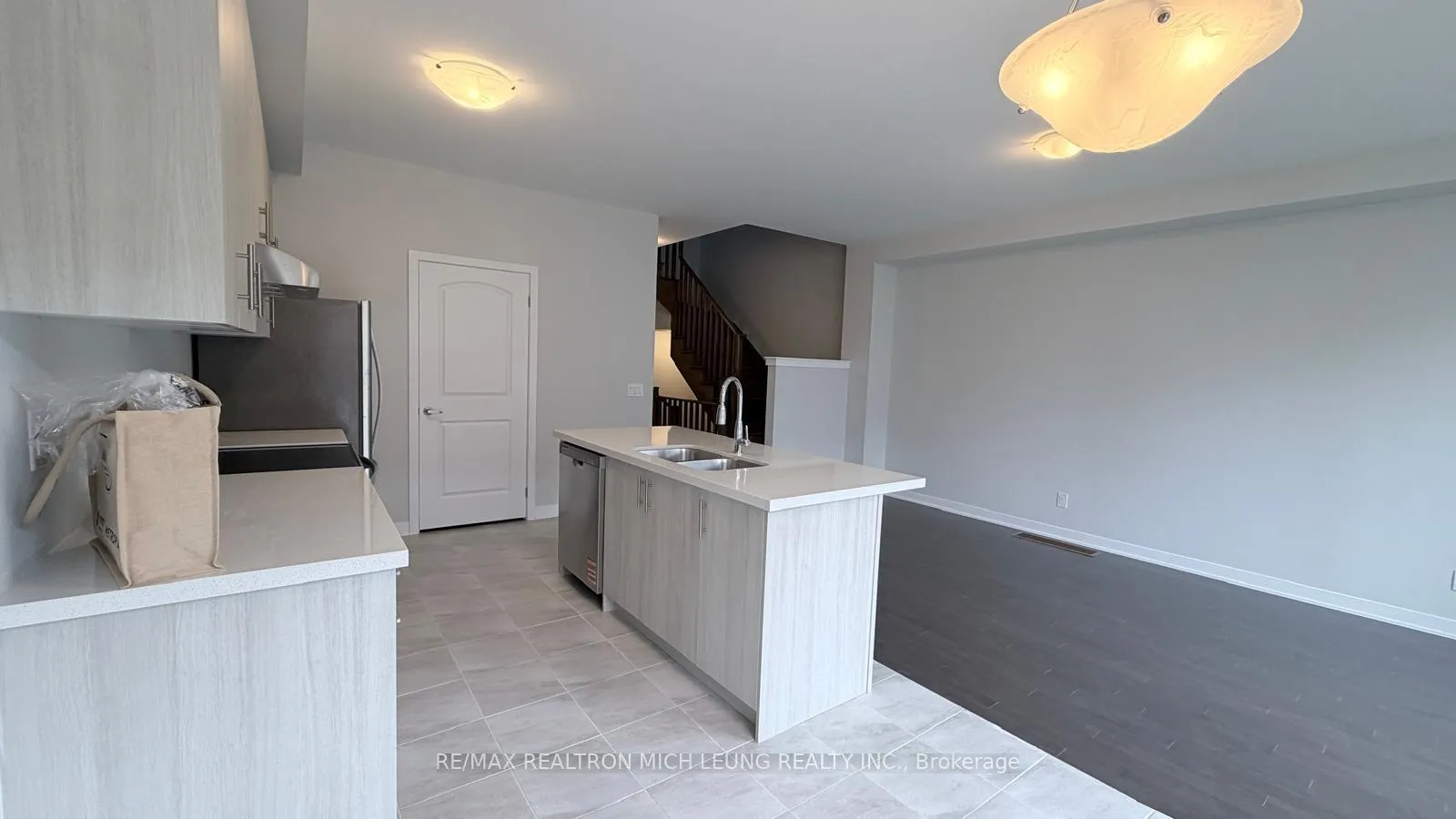 Photo 5 of 16 Harvey bunker Crescent, Markham, Angus Glen — HOMEH