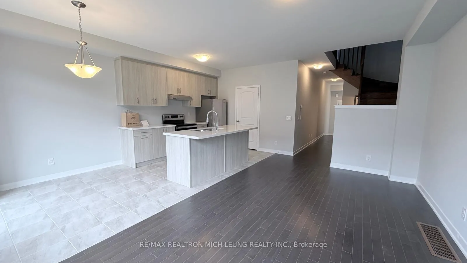 Photo 7 of 16 Harvey bunker Crescent, Markham, Angus Glen — HOMEH
