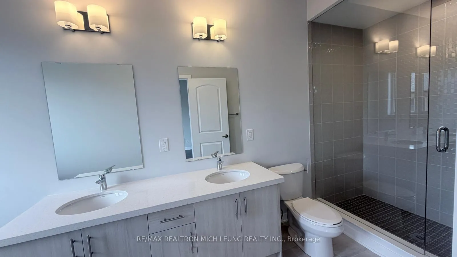 Photo 13 of 16 Harvey bunker Crescent, Markham, Angus Glen — HOMEH