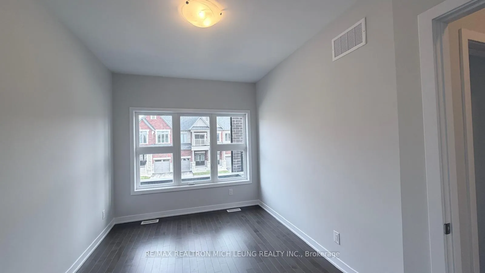 Photo 15 of 16 Harvey bunker Crescent, Markham, Angus Glen — HOMEH