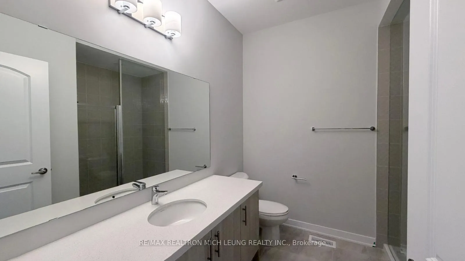 Photo 19 of 16 Harvey bunker Crescent, Markham, Angus Glen — HOMEH