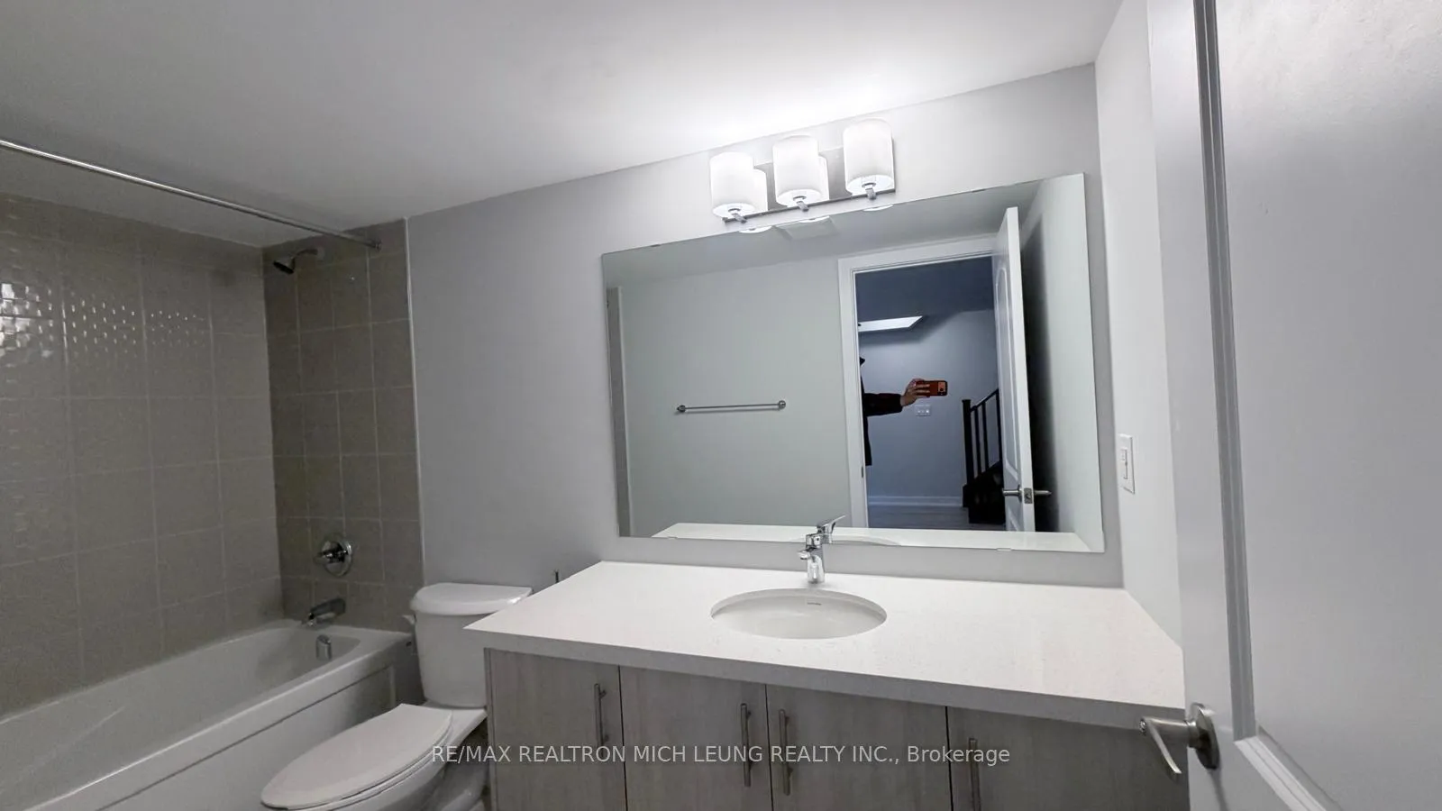 Photo 22 of 16 Harvey bunker Crescent, Markham, Angus Glen — HOMEH