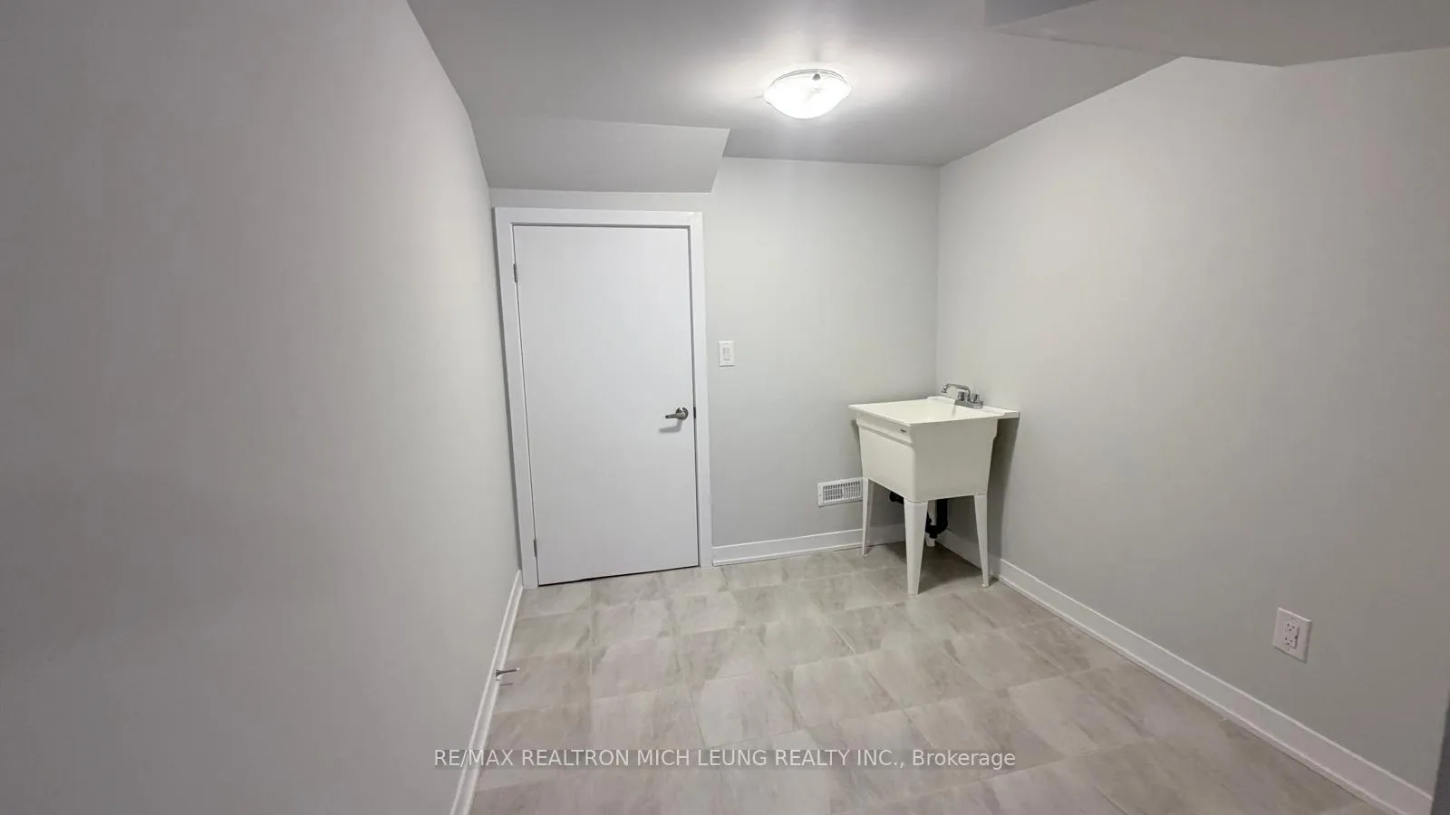 Photo 23 of 16 Harvey bunker Crescent, Markham, Angus Glen — HOMEH