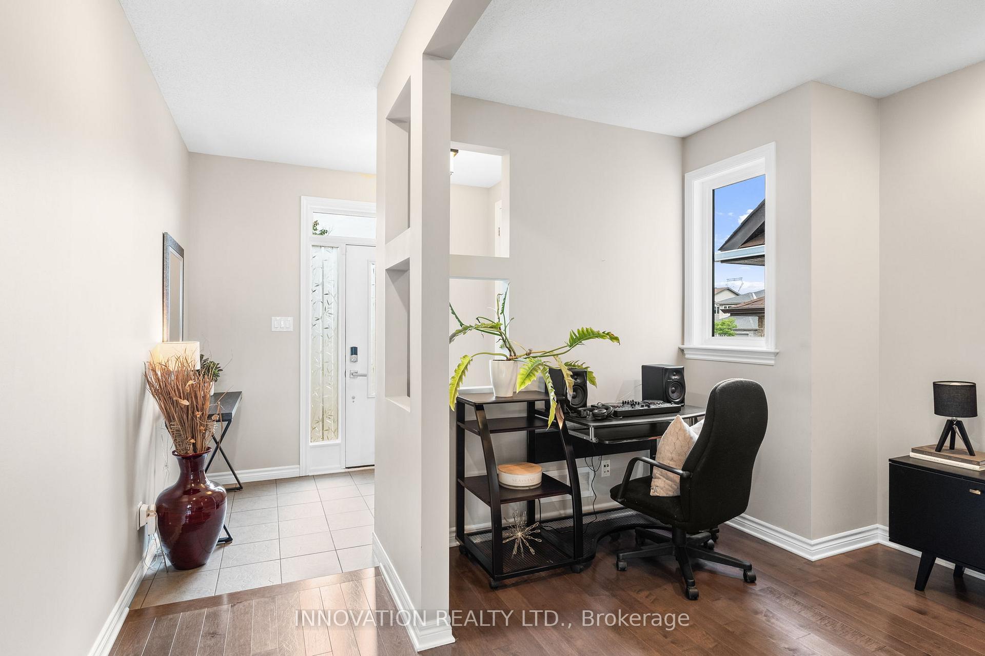 Photo 5 of 239 Balikun Heights, Ottawa, Kanata - Emerald Meadows/Trailwest — HOMEH