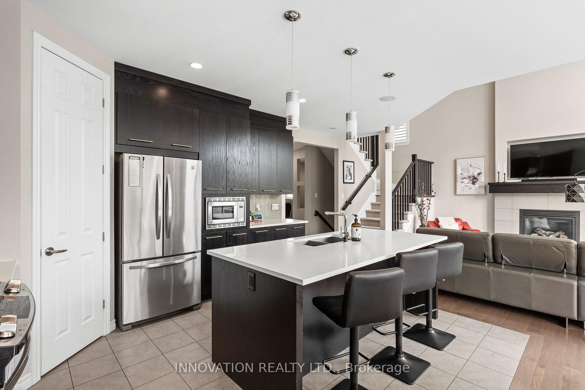 Photo 14 of 239 Balikun Heights, Ottawa, Kanata - Emerald Meadows/Trailwest — HOMEH