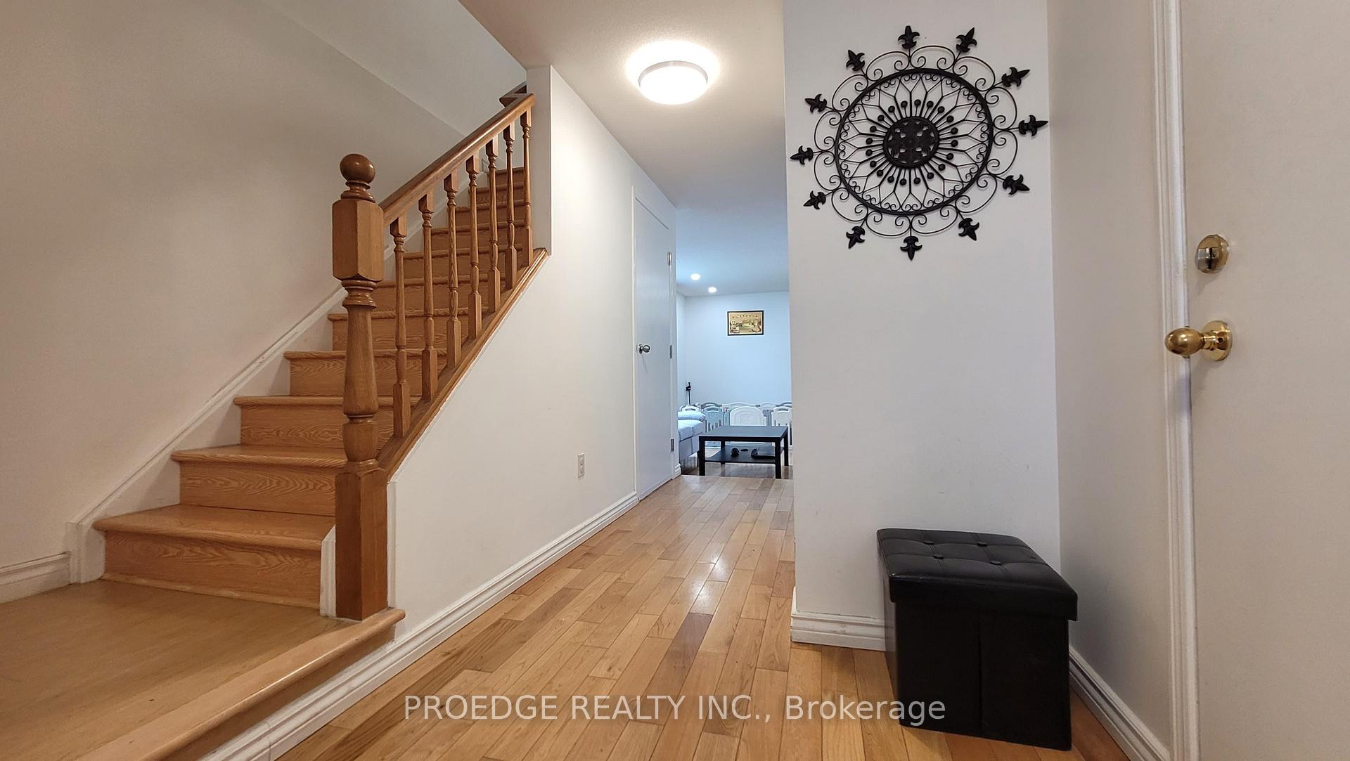 Photo 2 of Unit Upper level Unit, 512 Westforest Trail, Kitchener, Forest Heights — HOMEH