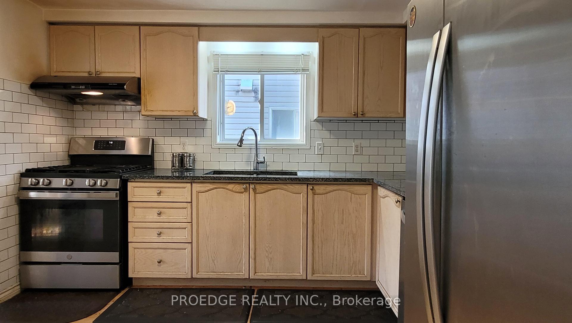 Photo 8 of Unit Upper level Unit, 512 Westforest Trail, Kitchener, Forest Heights — HOMEH