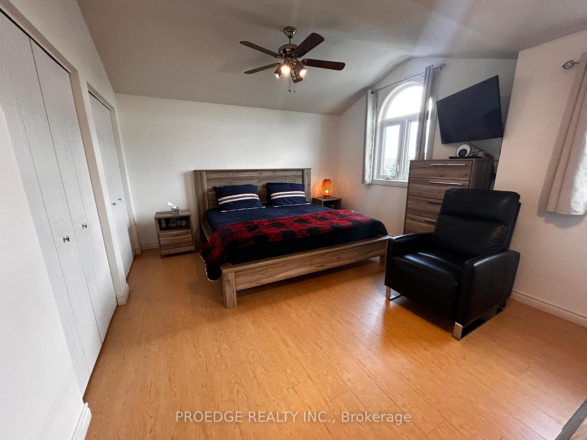 Photo 11 of Unit Upper level Unit, 512 Westforest Trail, Kitchener, Forest Heights — HOMEH