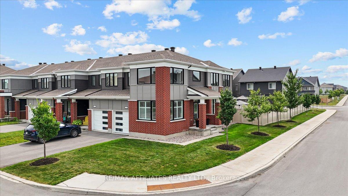 Photo 2 of 753 Brittanic Road, Ottawa, Kanata - Emerald Meadows/Trailwest — HOMEH