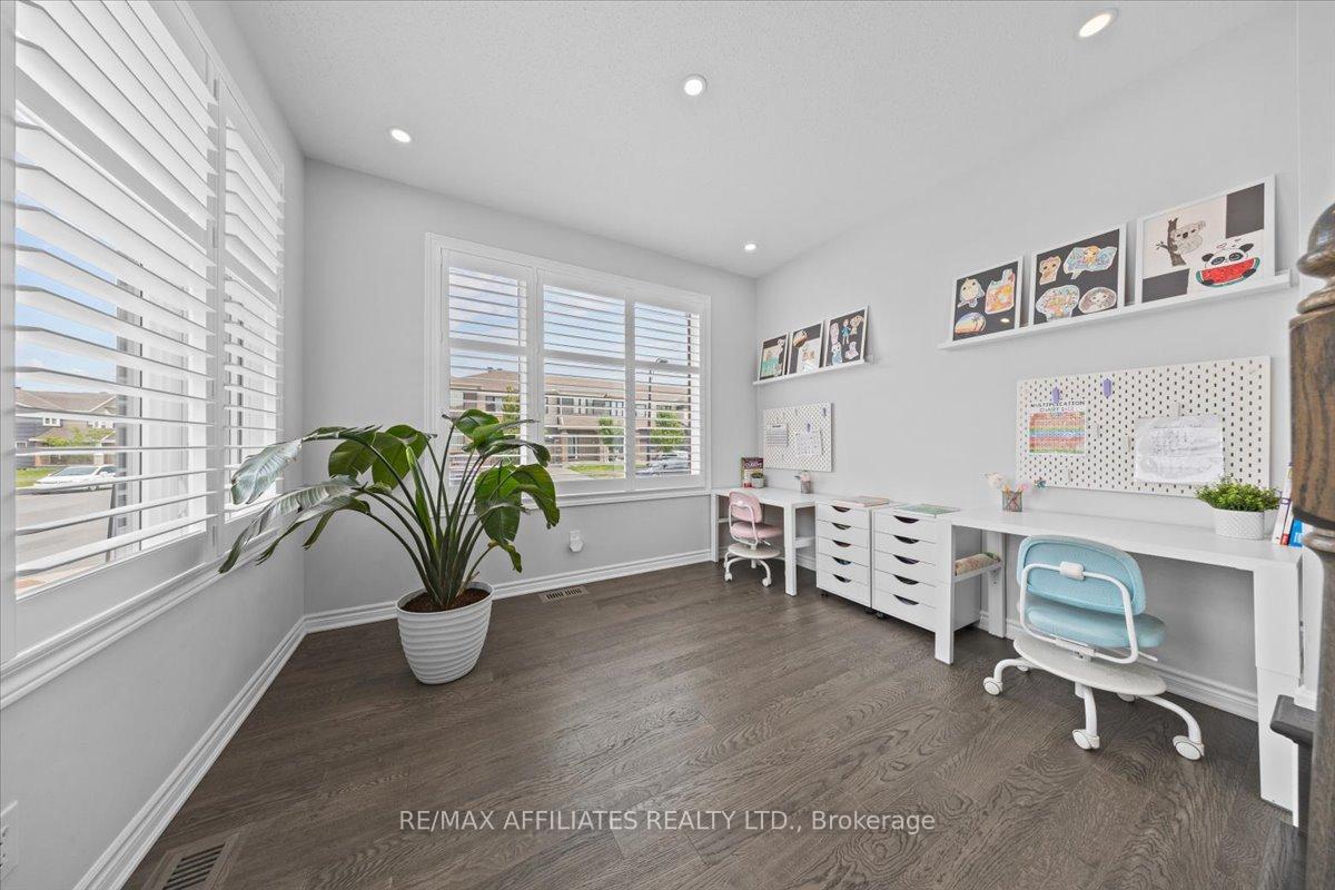 Photo 5 of 753 Brittanic Road, Ottawa, Kanata - Emerald Meadows/Trailwest — HOMEH