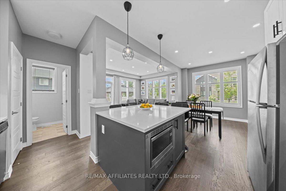 Photo 13 of 753 Brittanic Road, Ottawa, Kanata - Emerald Meadows/Trailwest — HOMEH