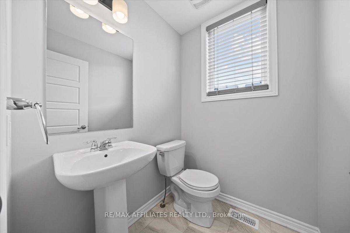 Photo 14 of 753 Brittanic Road, Ottawa, Kanata - Emerald Meadows/Trailwest — HOMEH