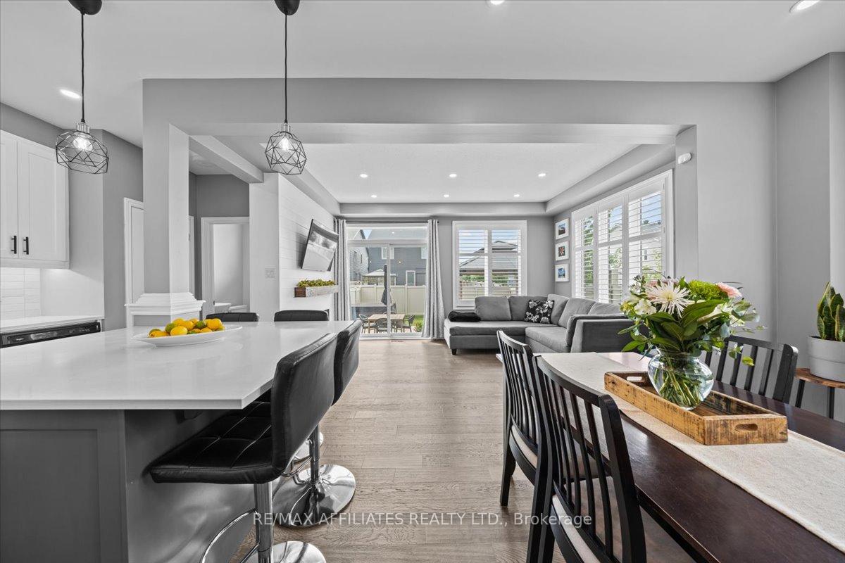 Photo 15 of 753 Brittanic Road, Ottawa, Kanata - Emerald Meadows/Trailwest — HOMEH