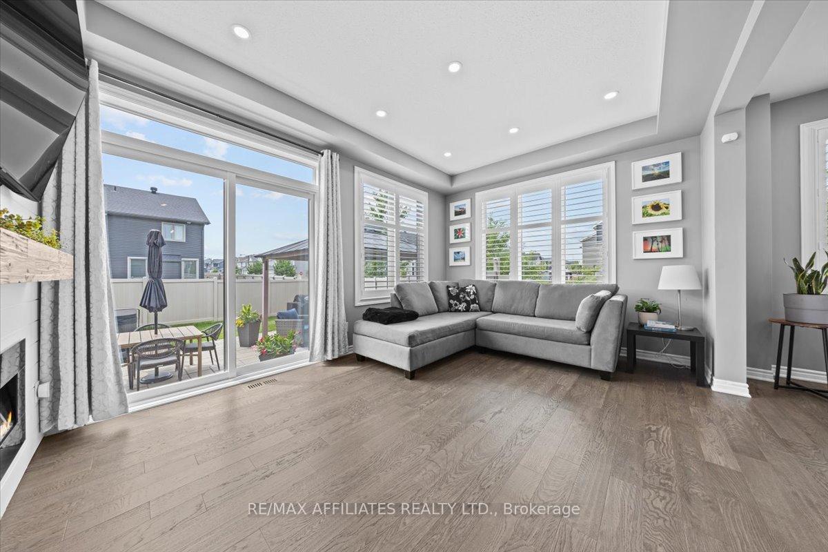 Photo 16 of 753 Brittanic Road, Ottawa, Kanata - Emerald Meadows/Trailwest — HOMEH