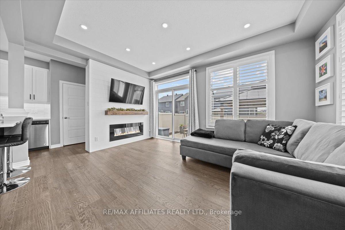 Photo 17 of 753 Brittanic Road, Ottawa, Kanata - Emerald Meadows/Trailwest — HOMEH