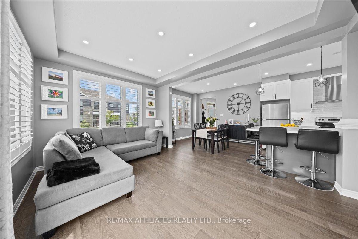 Photo 18 of 753 Brittanic Road, Ottawa, Kanata - Emerald Meadows/Trailwest — HOMEH