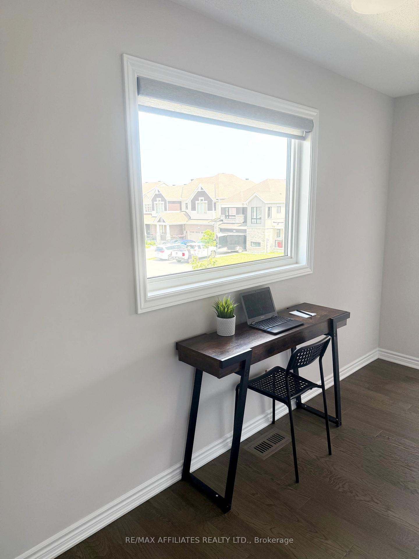 Photo 20 of 753 Brittanic Road, Ottawa, Kanata - Emerald Meadows/Trailwest — HOMEH