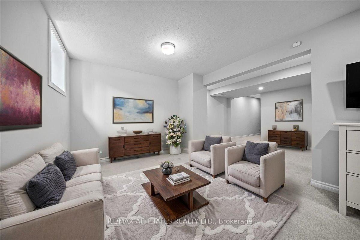 Photo 34 of 753 Brittanic Road, Ottawa, Kanata - Emerald Meadows/Trailwest — HOMEH