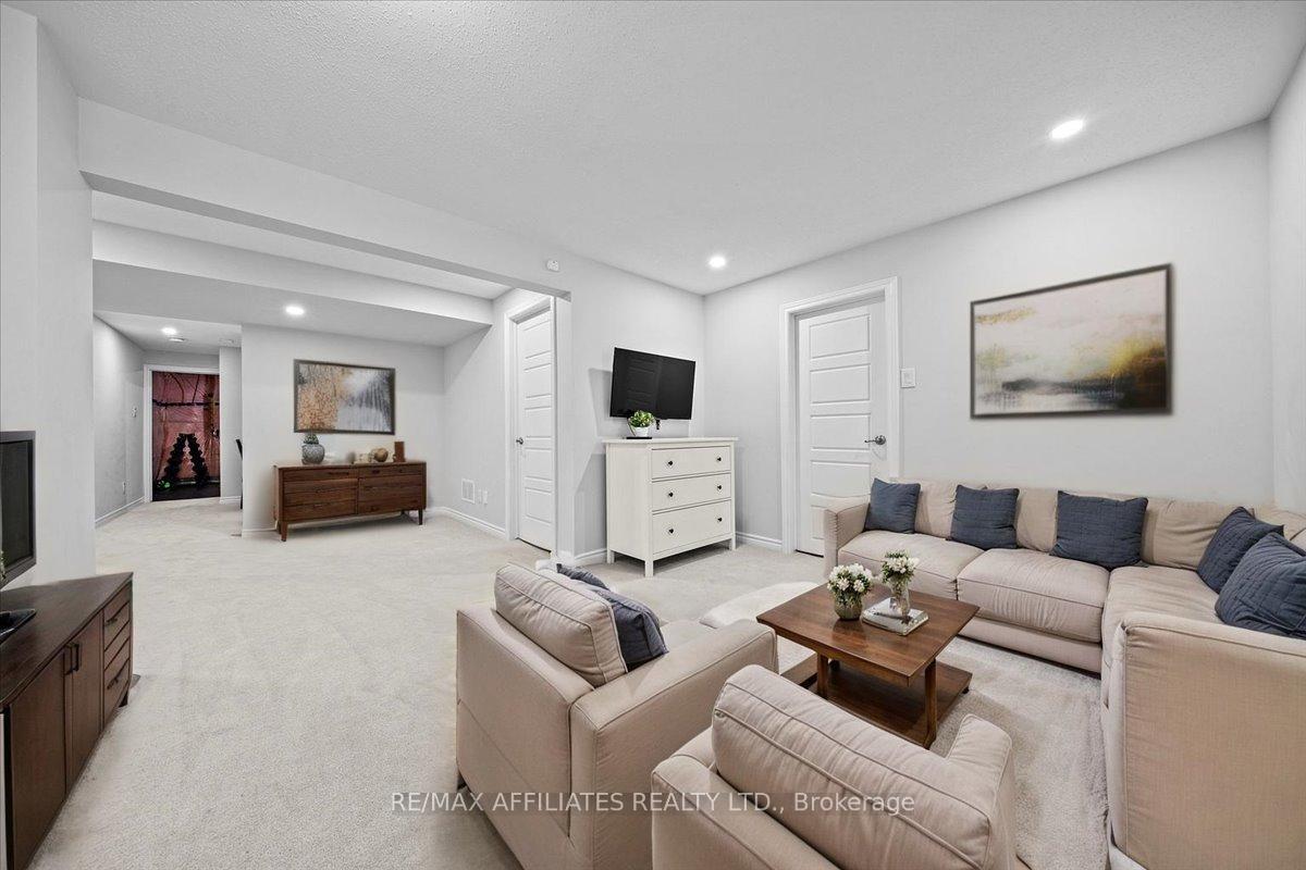Photo 35 of 753 Brittanic Road, Ottawa, Kanata - Emerald Meadows/Trailwest — HOMEH