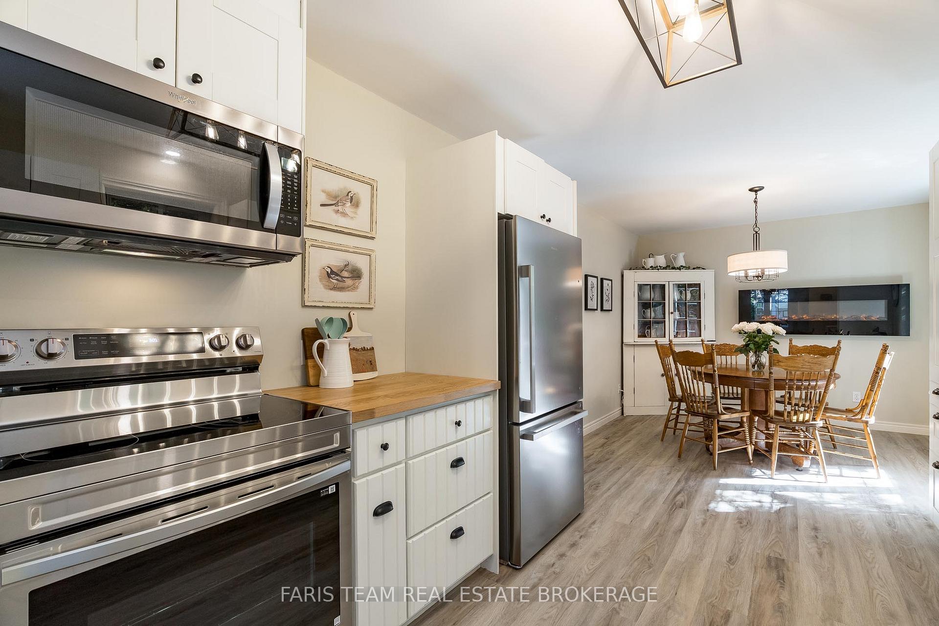 Photo 10 of 1089 Spruce Road, Innisfil, Rural Innisfil — HOMEH