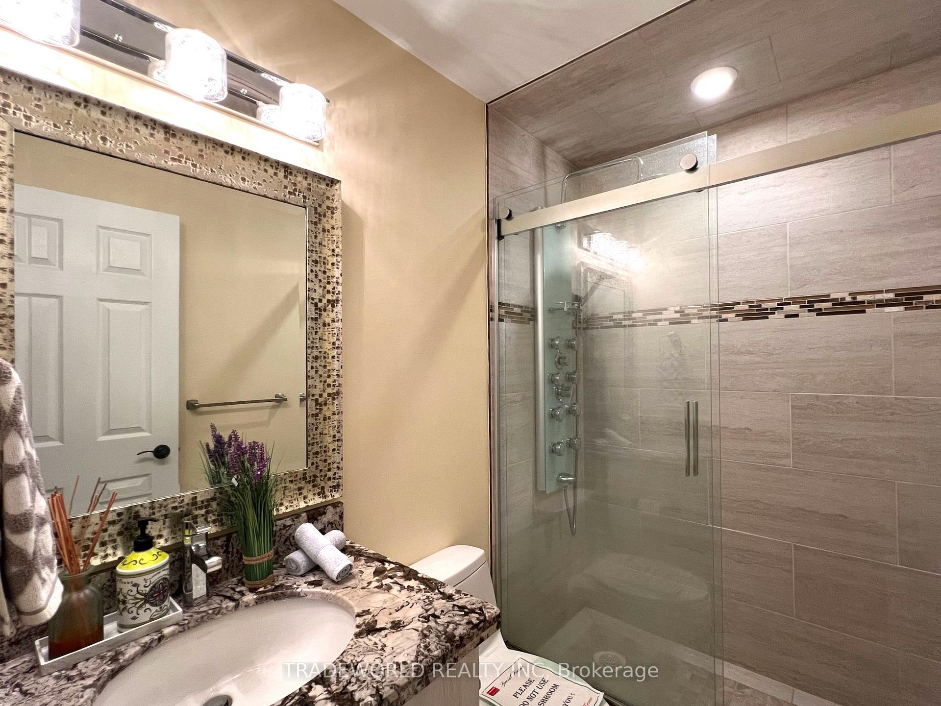 Photo 18 of 73 Glengordon Crescent, Markham, Devil's Elbow — HOMEH