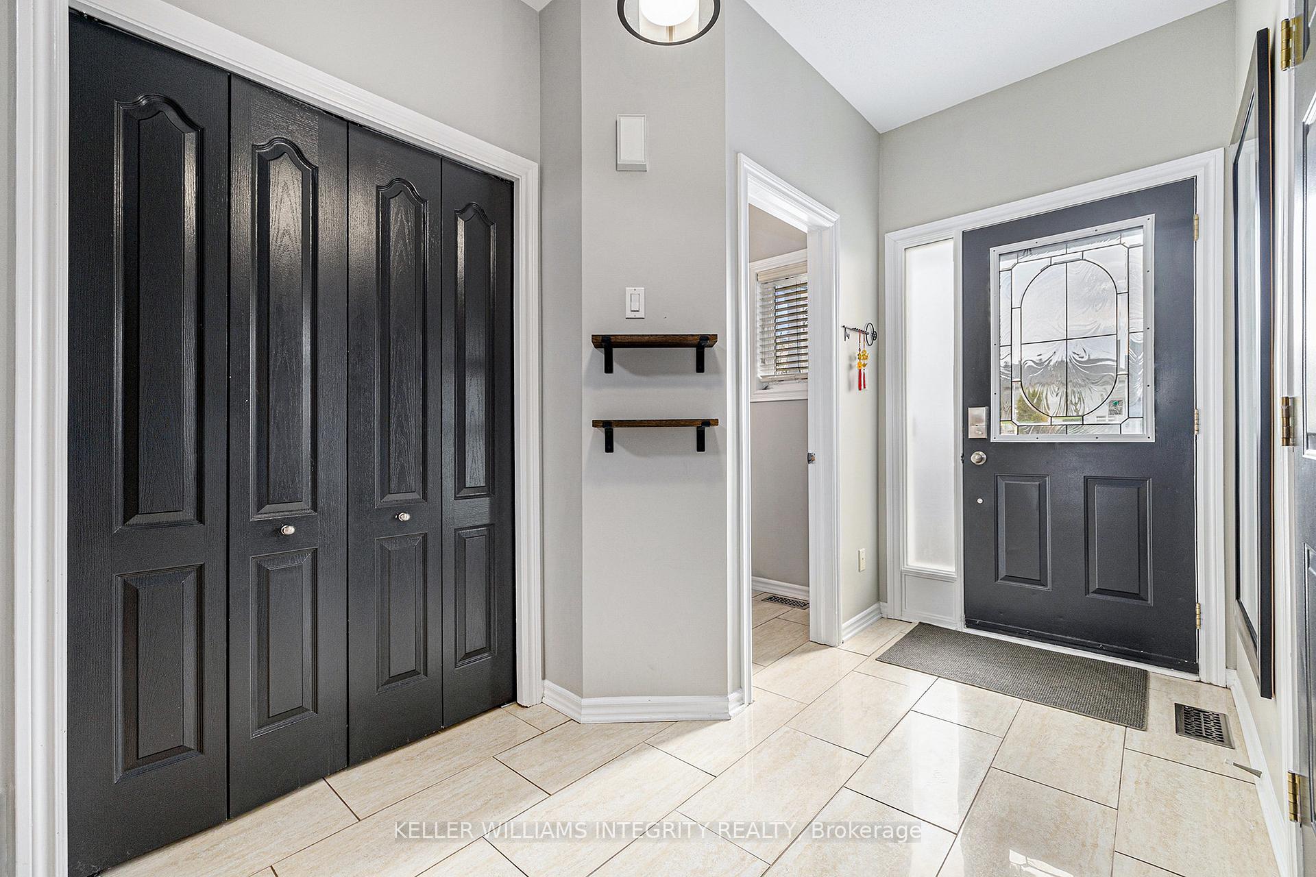 Photo 5 of 57 Village Walk Private, Ottawa, Manotick Village & Manotick Estates — HOMEH