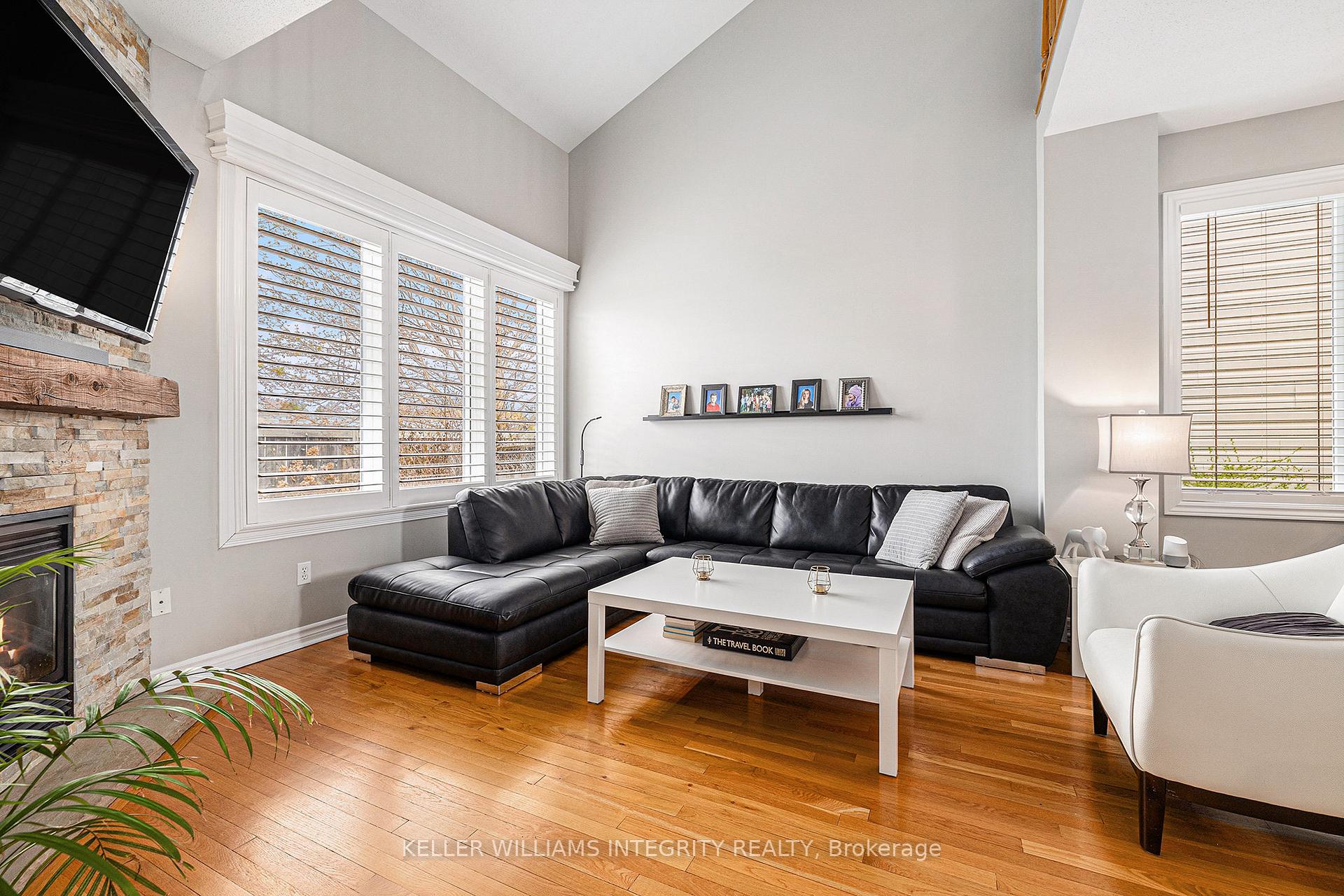 Photo 11 of 57 Village Walk Private, Ottawa, Manotick Village & Manotick Estates — HOMEH