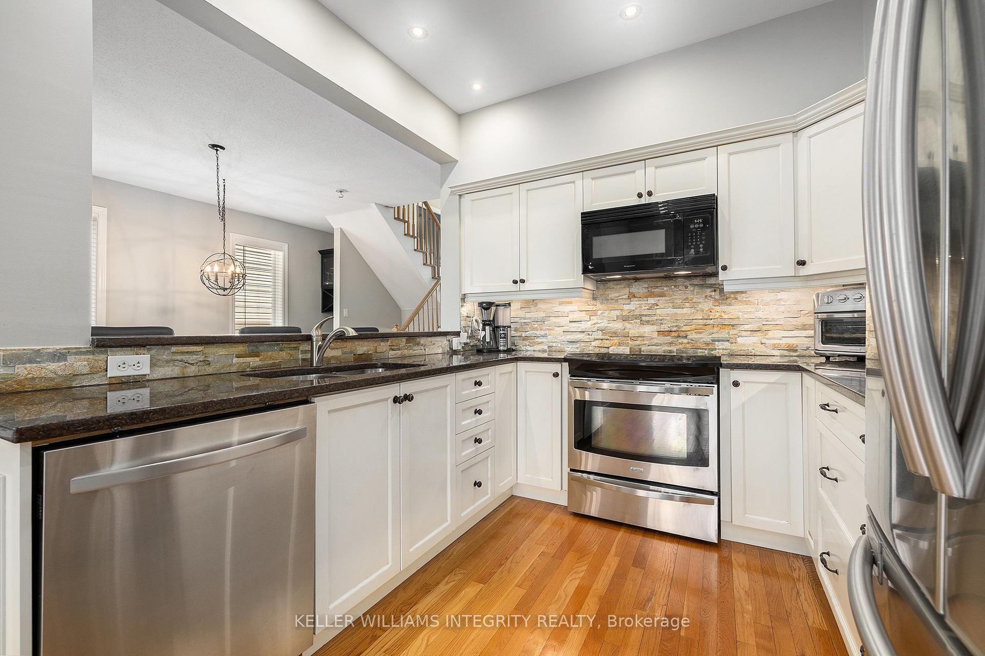 Photo 15 of 57 Village Walk Private, Ottawa, Manotick Village & Manotick Estates — HOMEH