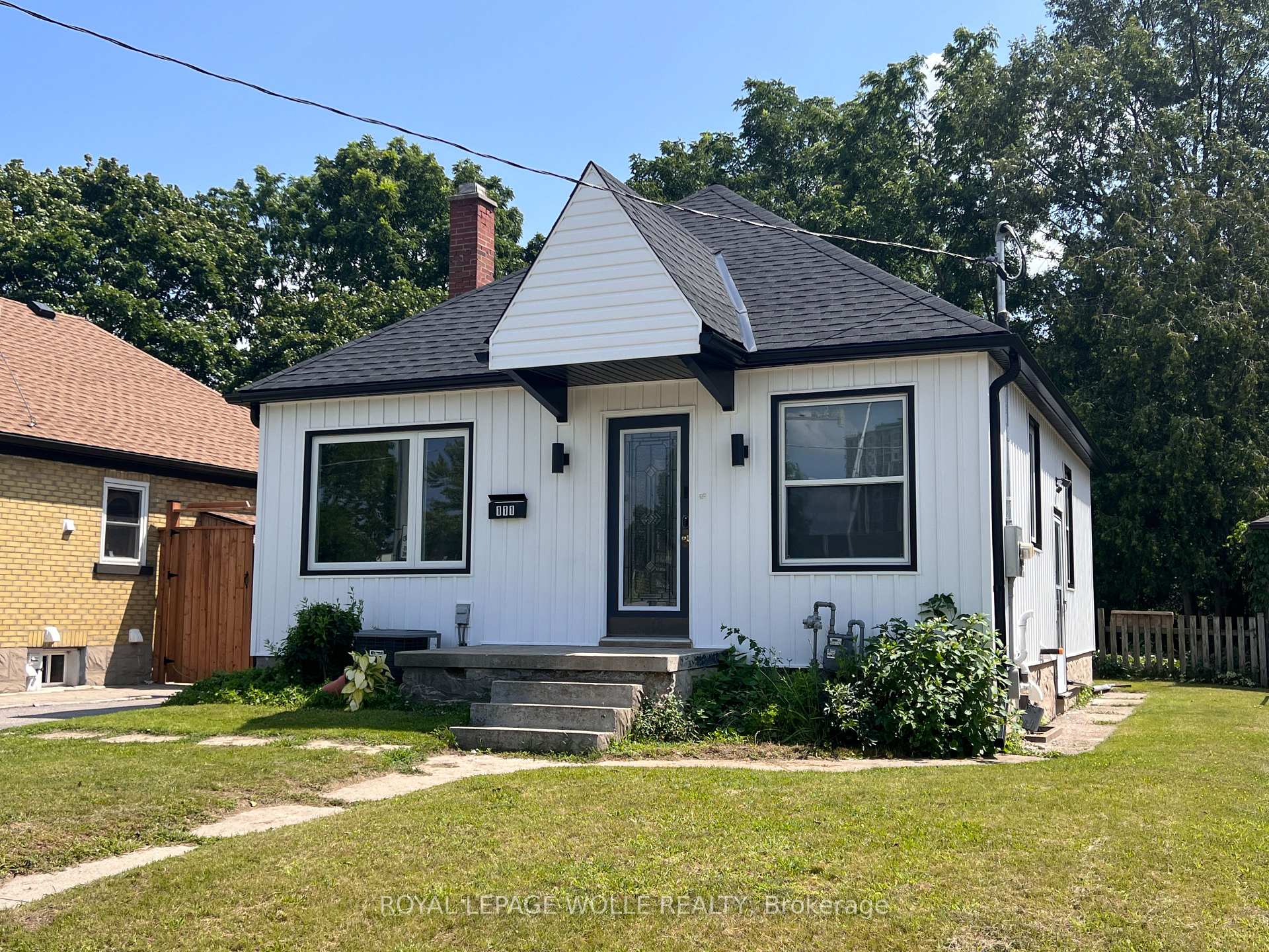 Photo 3 of 111 Stirling Avenue S, Kitchener — HOMEH