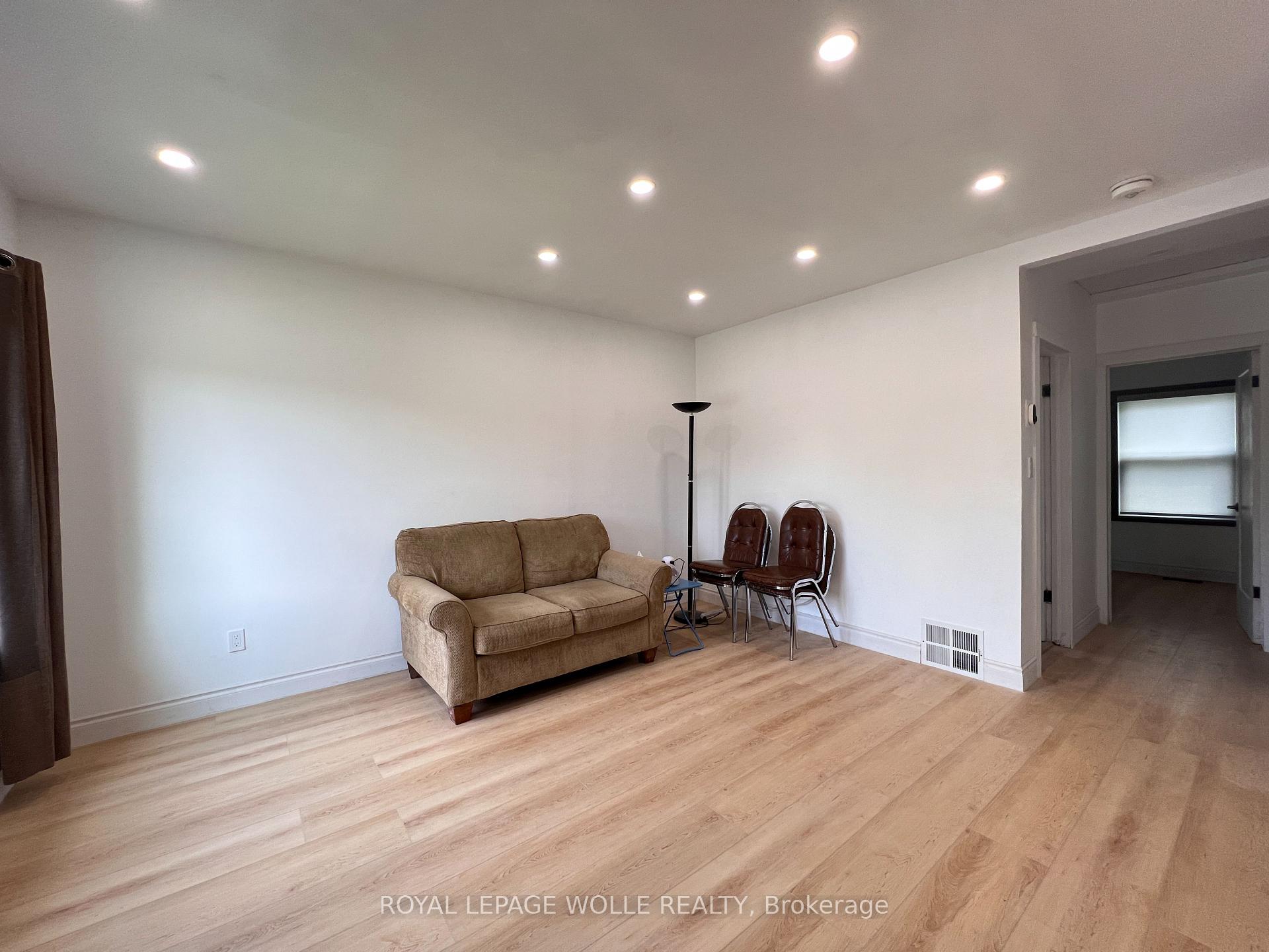 Photo 4 of 111 Stirling Avenue S, Kitchener — HOMEH