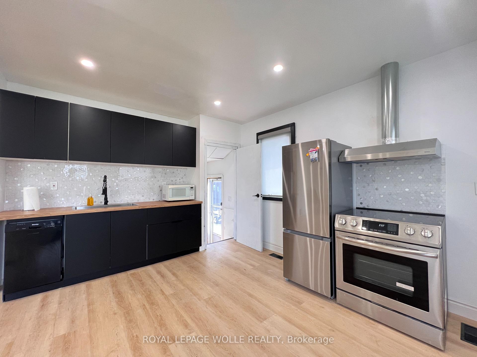 Photo 7 of 111 Stirling Avenue S, Kitchener — HOMEH
