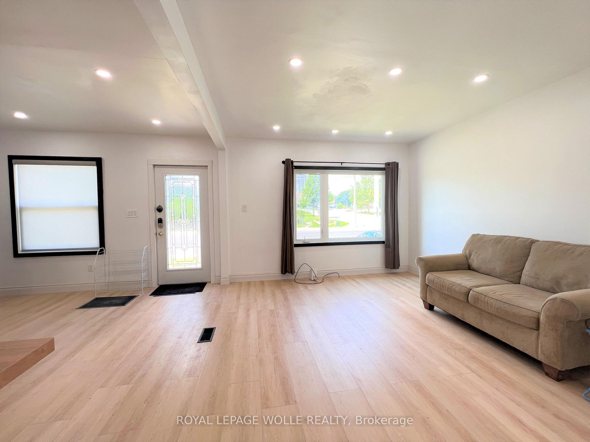 Photo 8 of 111 Stirling Avenue S, Kitchener — HOMEH