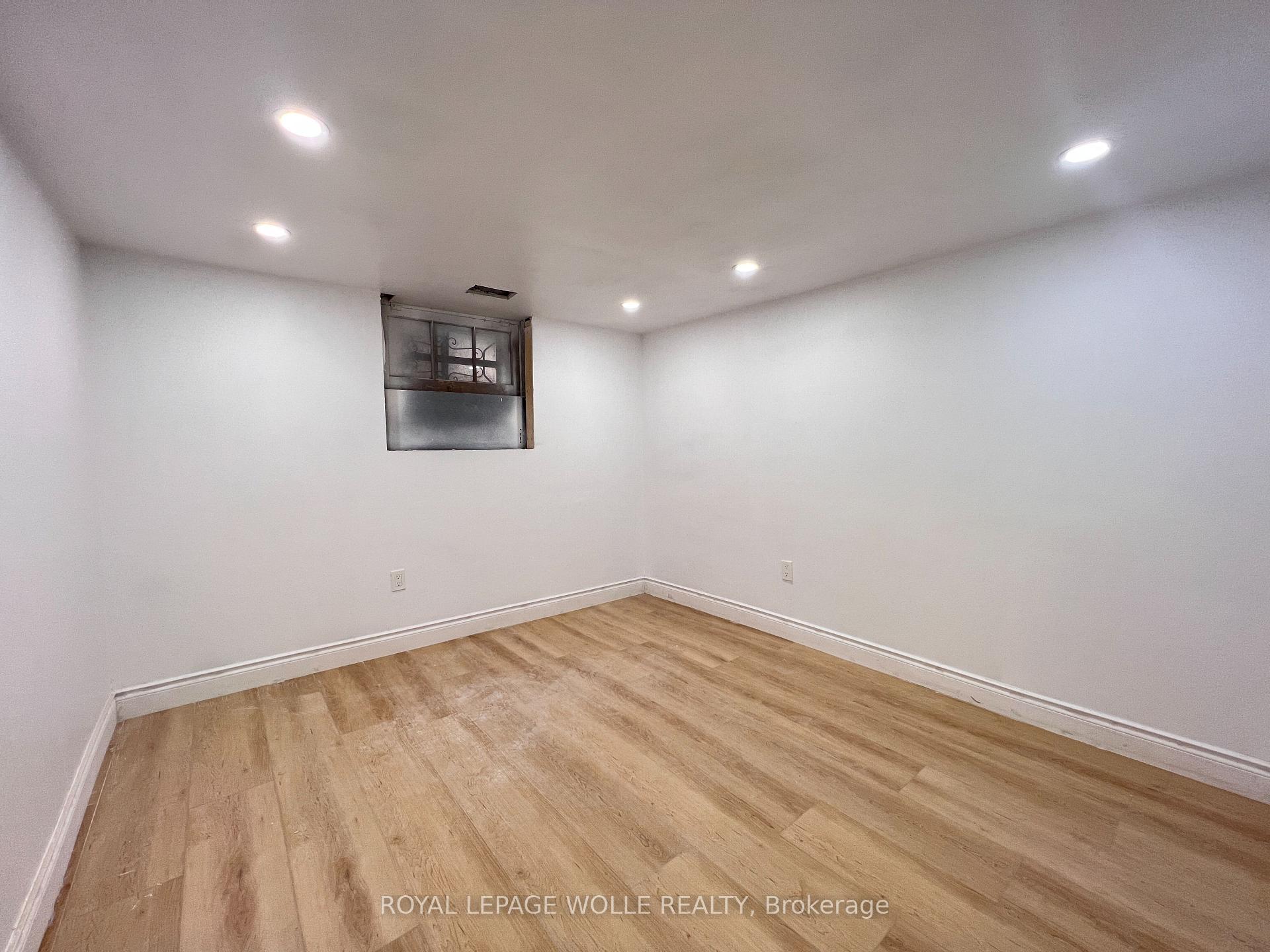 Photo 17 of 111 Stirling Avenue S, Kitchener — HOMEH
