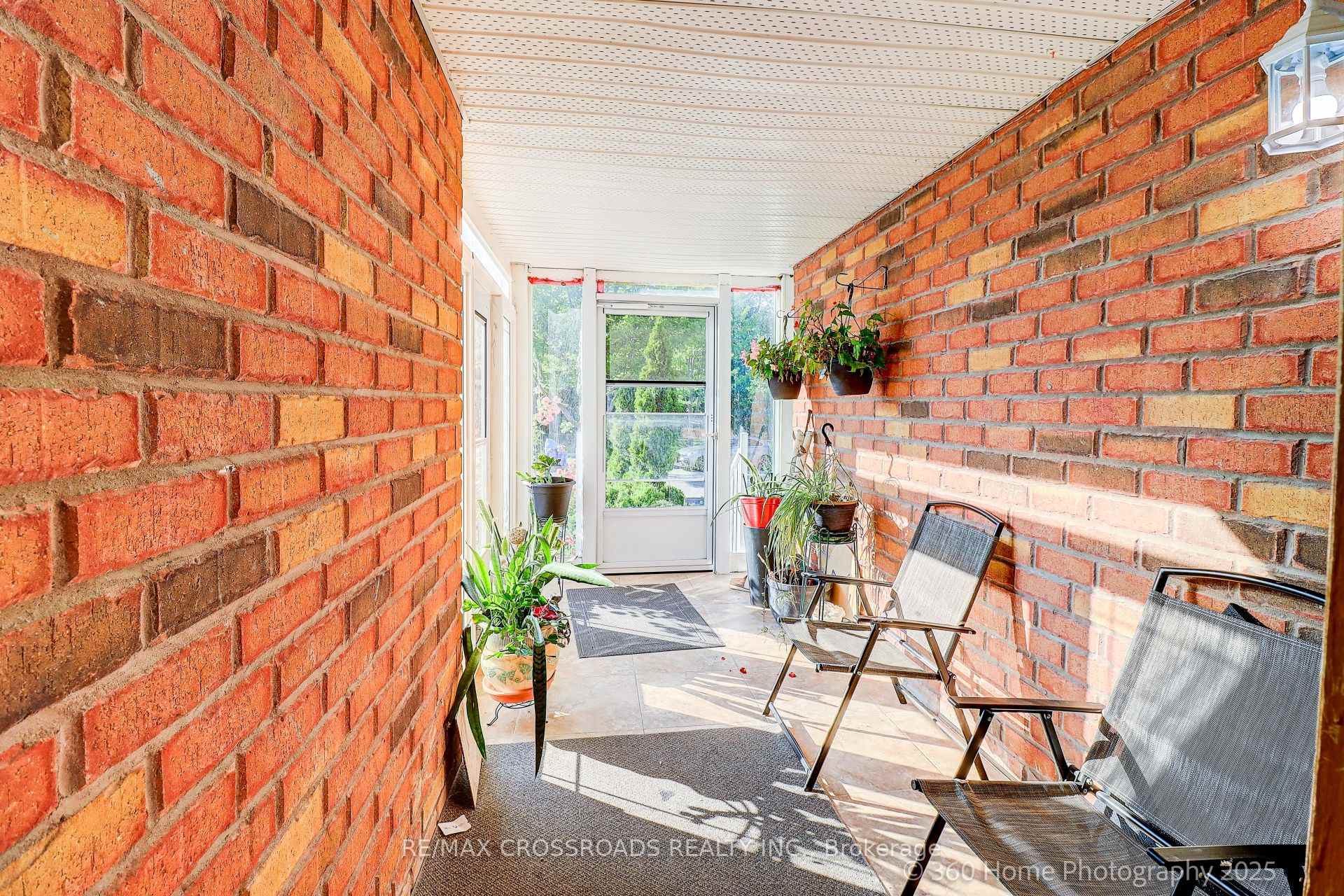 Photo 3 of 29 Billingsley Crescent, Markham, Cedarwood — HOMEH