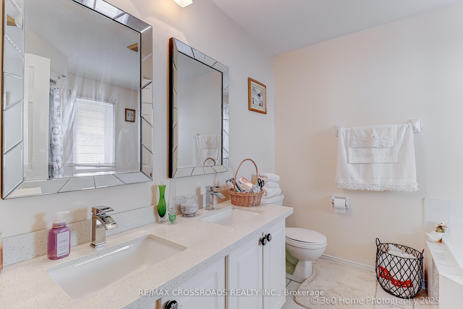 Photo 17 of 29 Billingsley Crescent, Markham, Cedarwood — HOMEH
