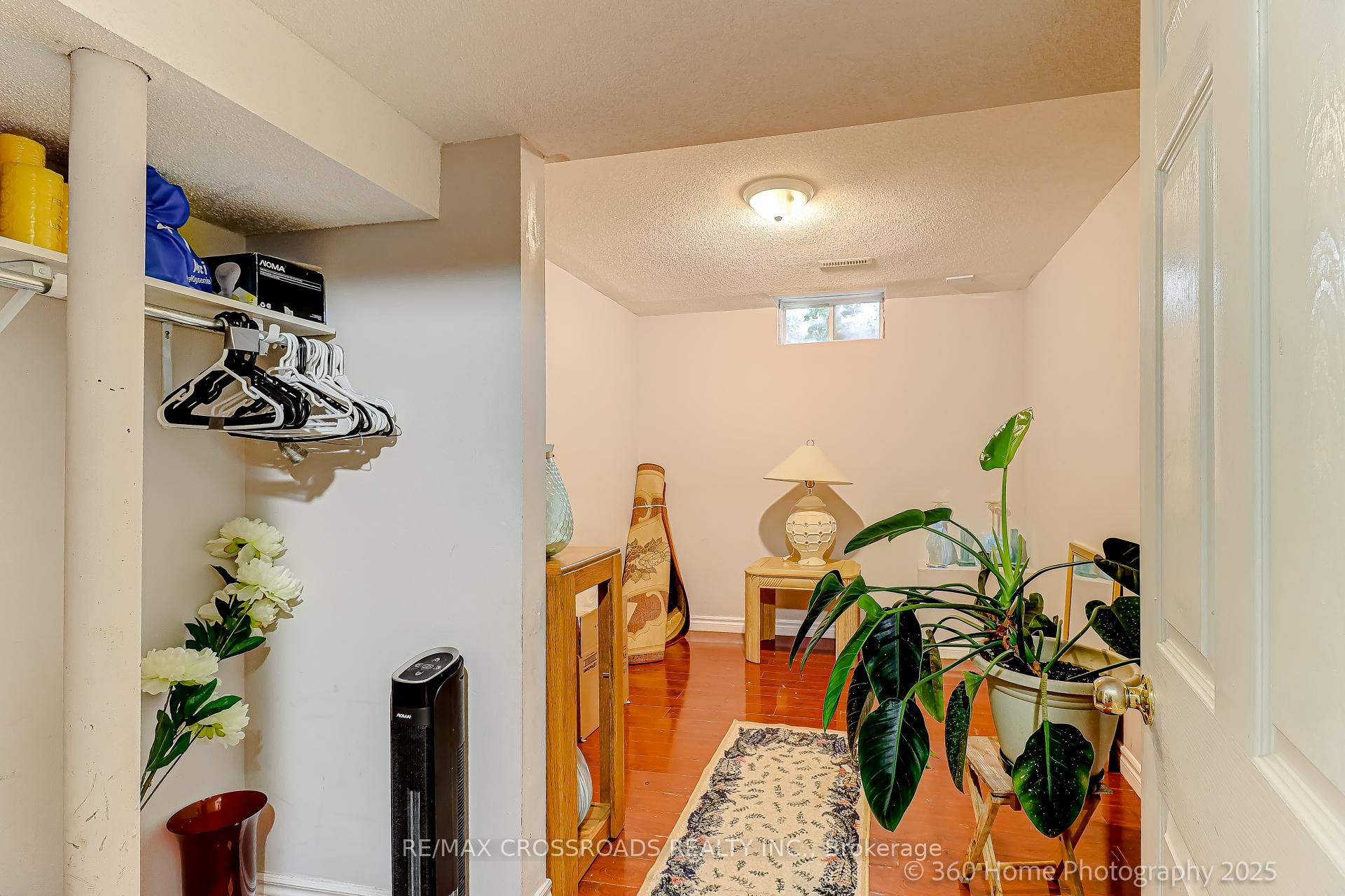 Photo 24 of 29 Billingsley Crescent, Markham, Cedarwood — HOMEH