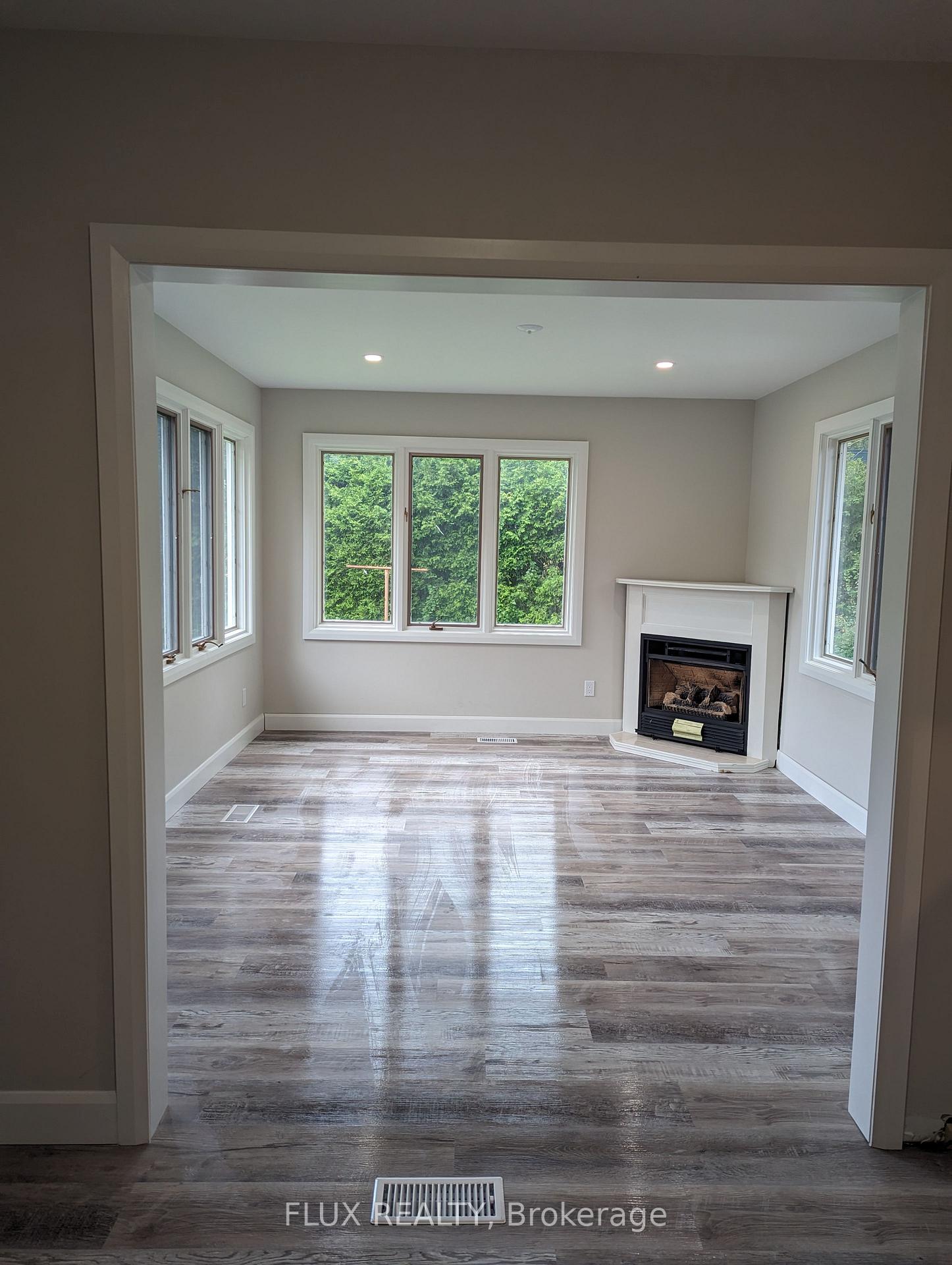 Photo 2 of 90 Clive Road, Kitchener — HOMEH