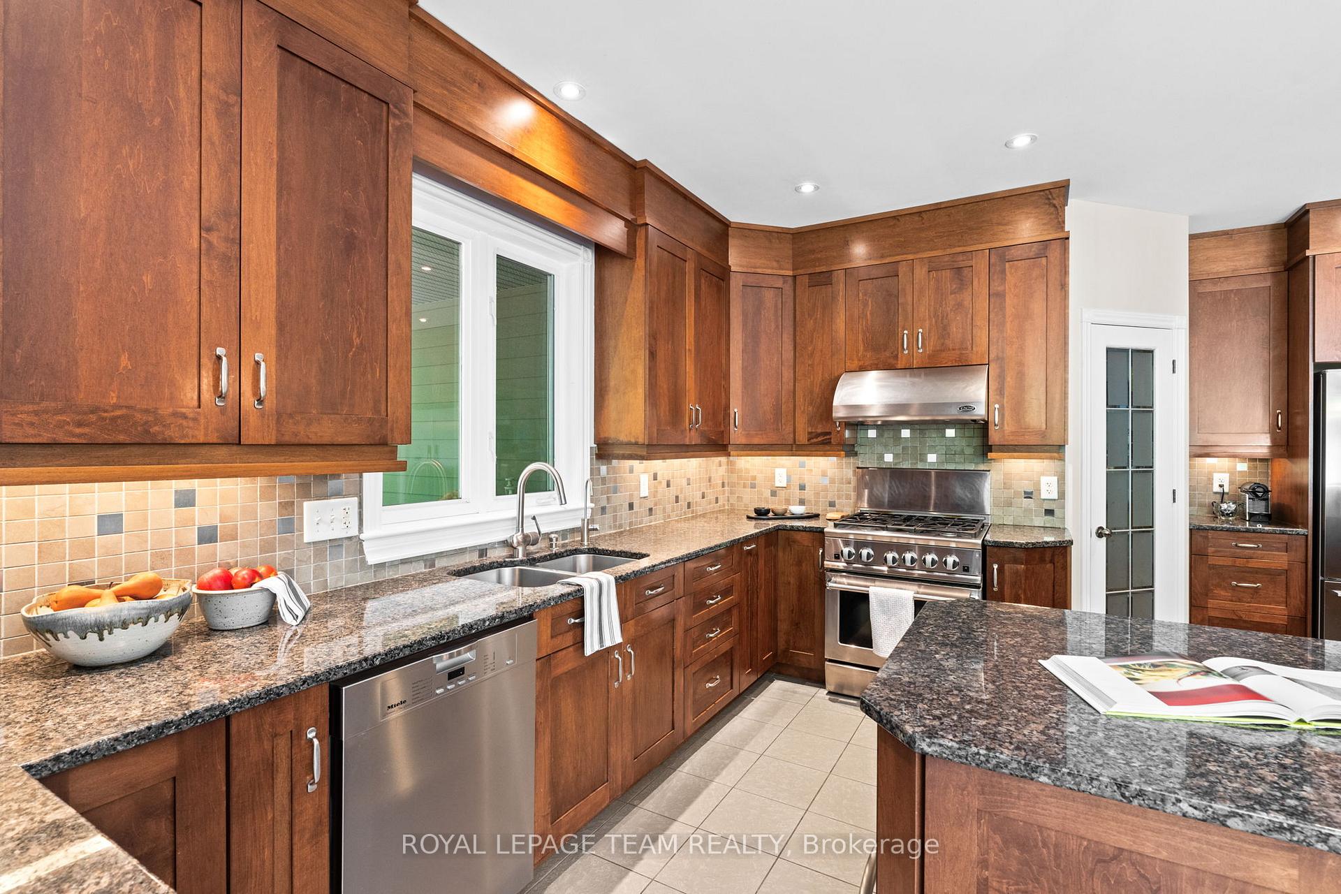 Photo 16 of 387 Ridgeside Farm Drive, Ottawa, Kanata - Kanata (North West) — HOMEH