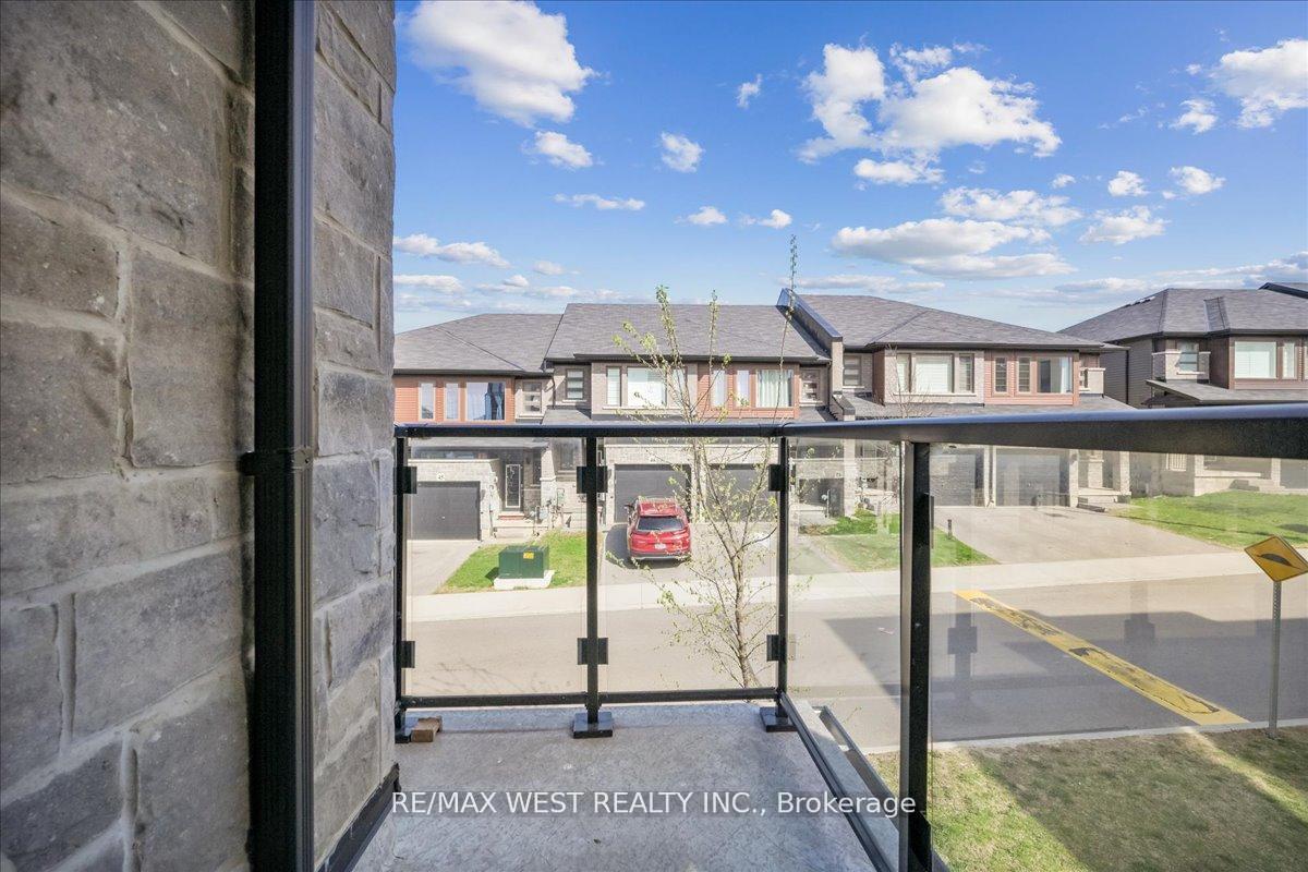 Photo 9 of Unit UNIT #65, 30 Times Square Boulevard, Hamilton, Stoney Creek Mountain — HOMEH