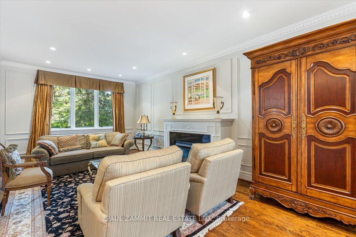 Photo 4 of 28 Thornlea Road, Markham, Thornhill — HOMEH