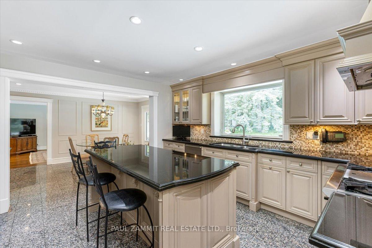 Photo 13 of 28 Thornlea Road, Markham, Thornhill — HOMEH