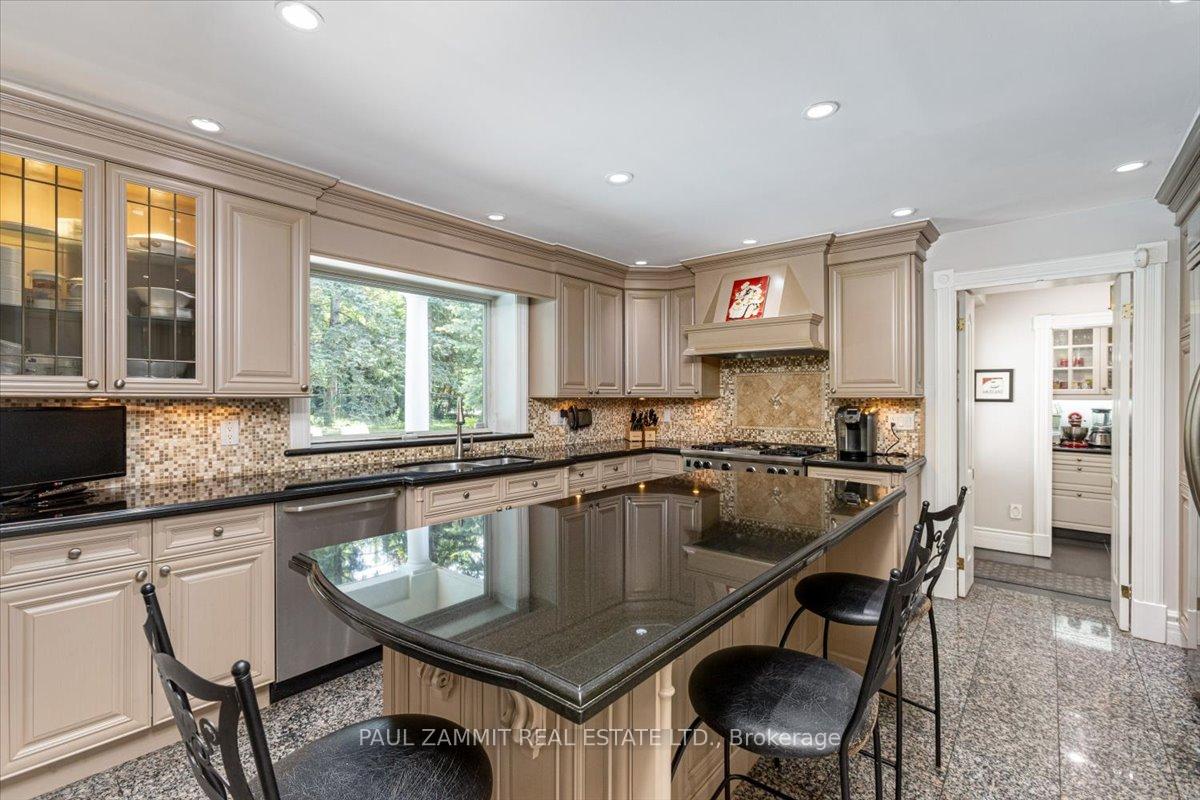 Photo 14 of 28 Thornlea Road, Markham, Thornhill — HOMEH