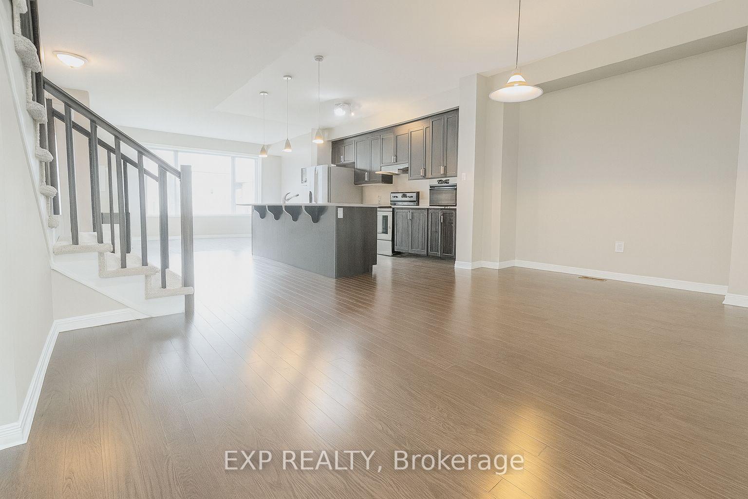 Photo 3 of 335 Nonius Street, Ottawa, Kanata - Emerald Meadows/Trailwest — HOMEH