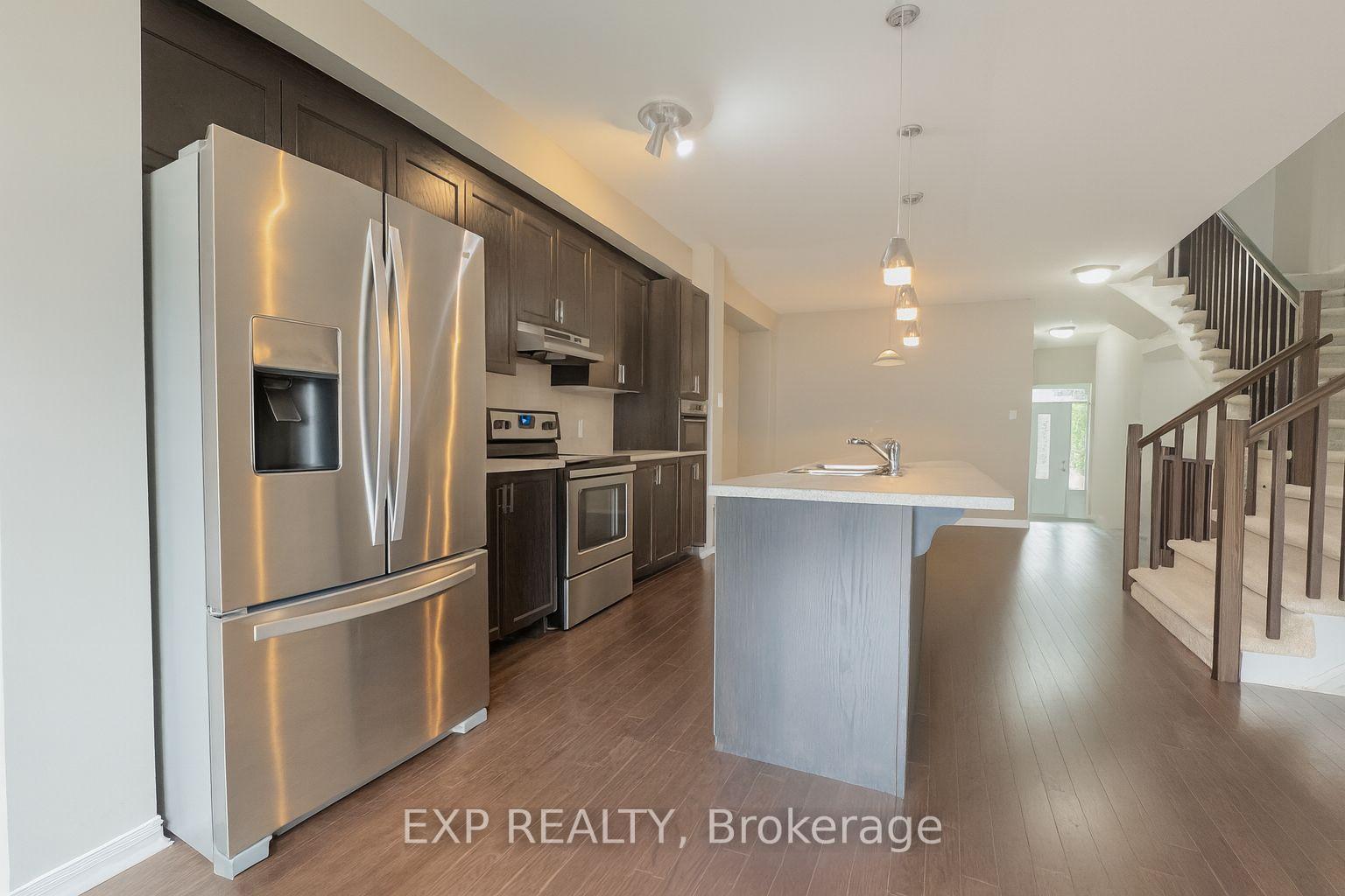 Photo 5 of 335 Nonius Street, Ottawa, Kanata - Emerald Meadows/Trailwest — HOMEH