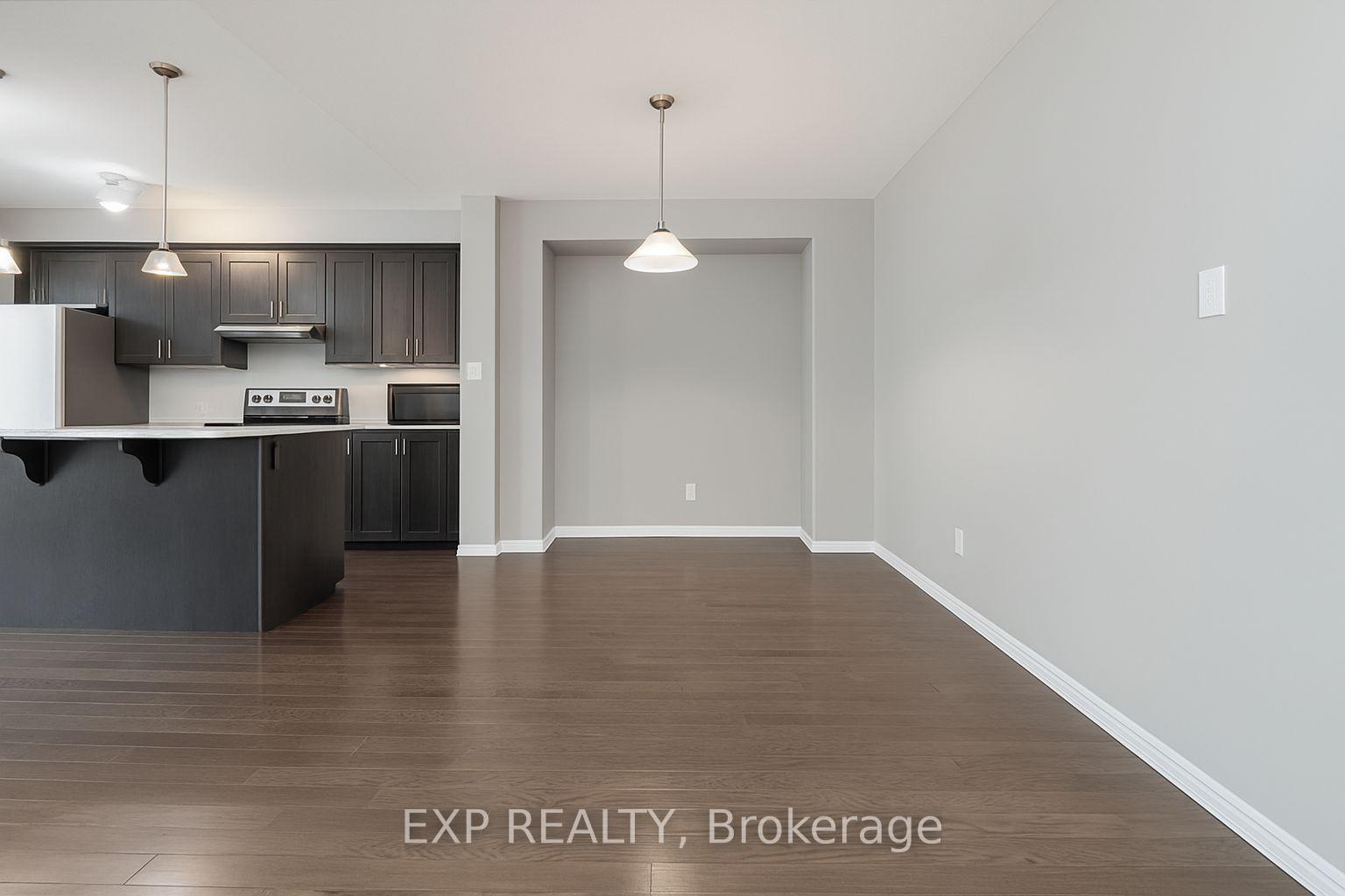 Photo 8 of 335 Nonius Street, Ottawa, Kanata - Emerald Meadows/Trailwest — HOMEH