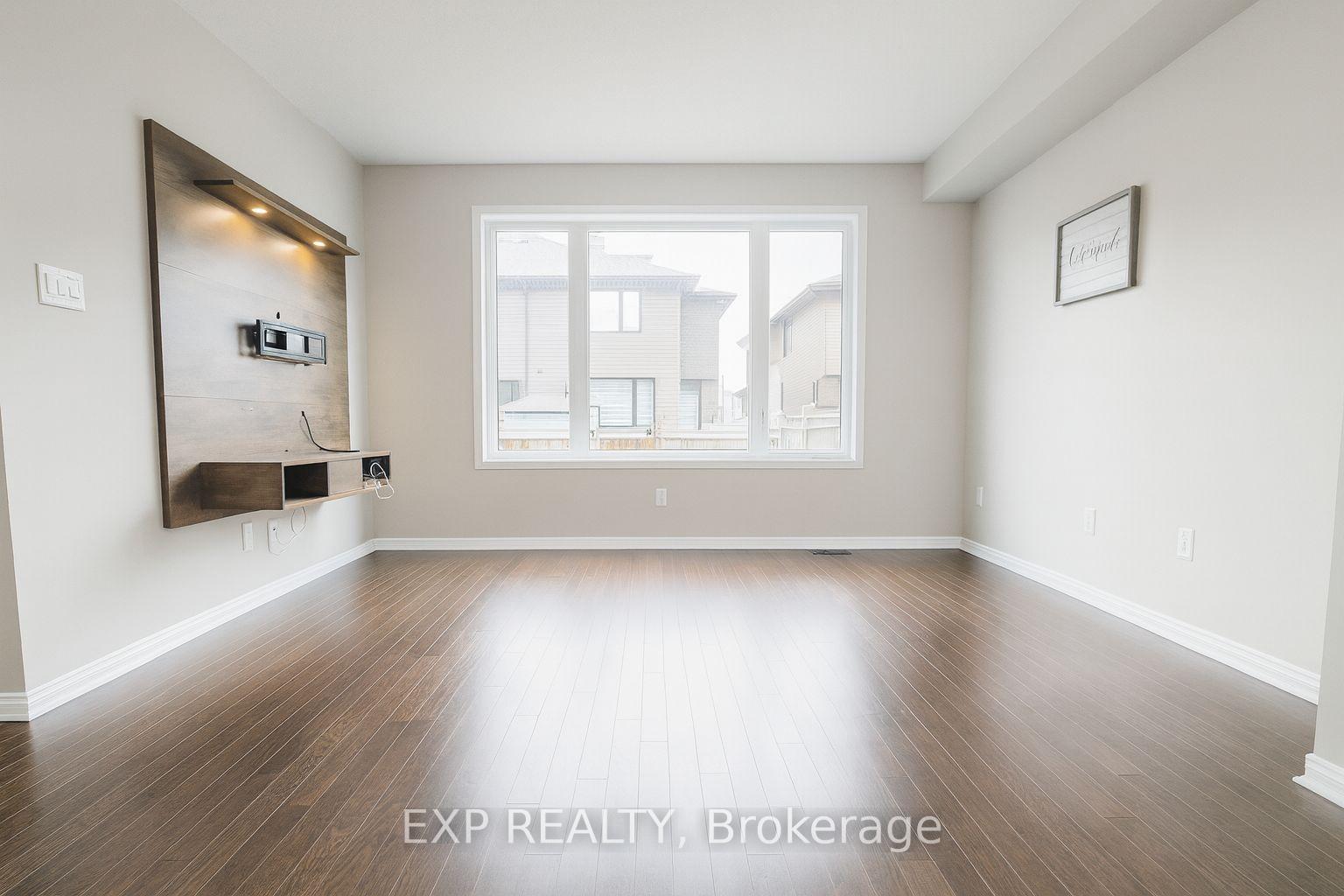 Photo 11 of 335 Nonius Street, Ottawa, Kanata - Emerald Meadows/Trailwest — HOMEH