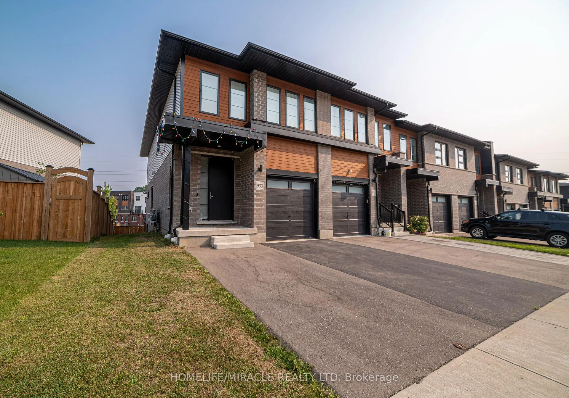 Front of 933 Robert Ferrie Drive