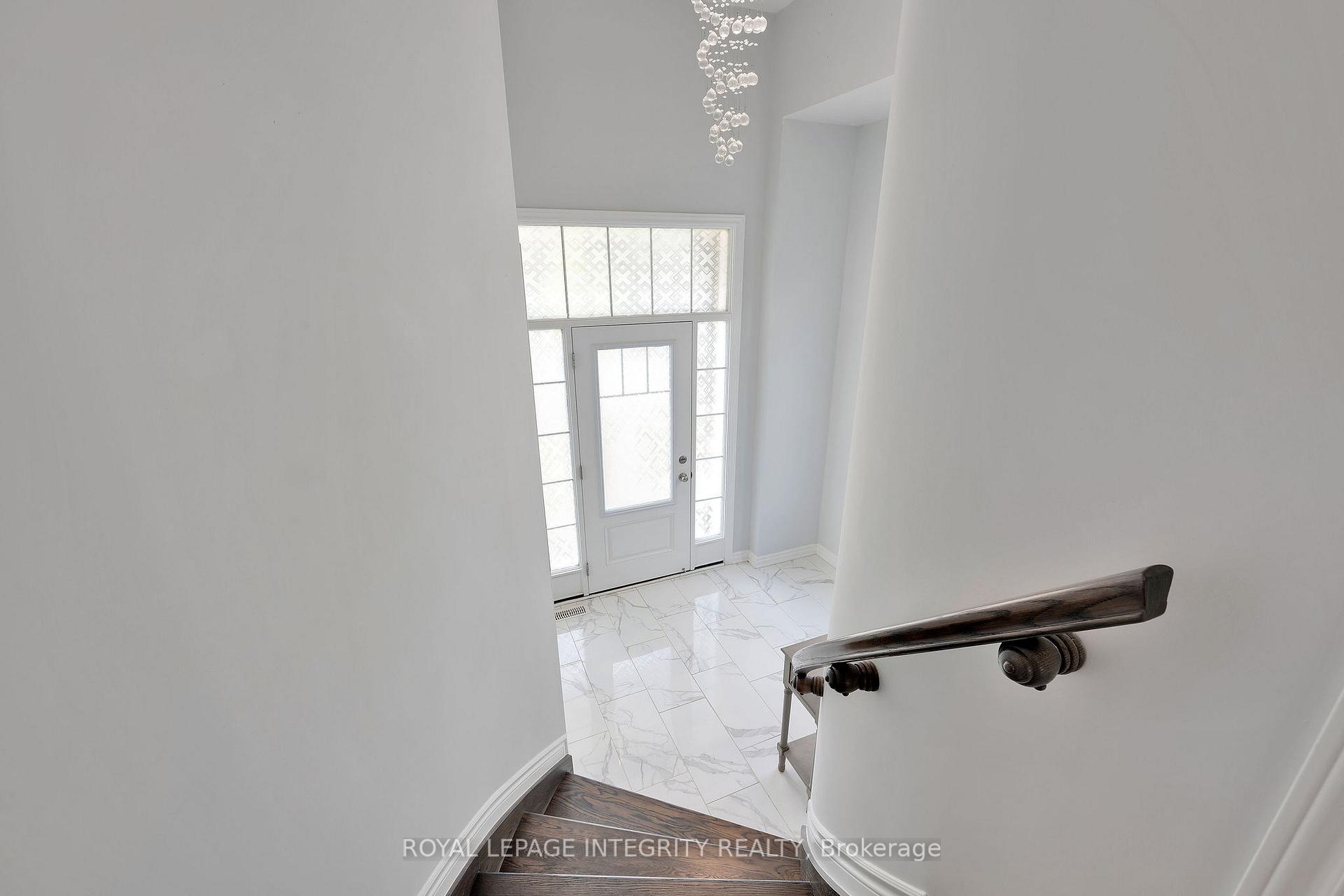 Photo 3 of 68 Baldcypress Way, Ottawa, Kanata - Emerald Meadows/Trailwest — HOMEH