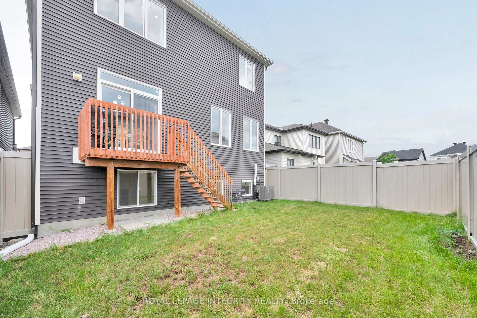 Photo 37 of 68 Baldcypress Way, Ottawa, Kanata - Emerald Meadows/Trailwest — HOMEH